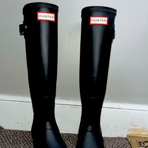 Black Hunter Boots